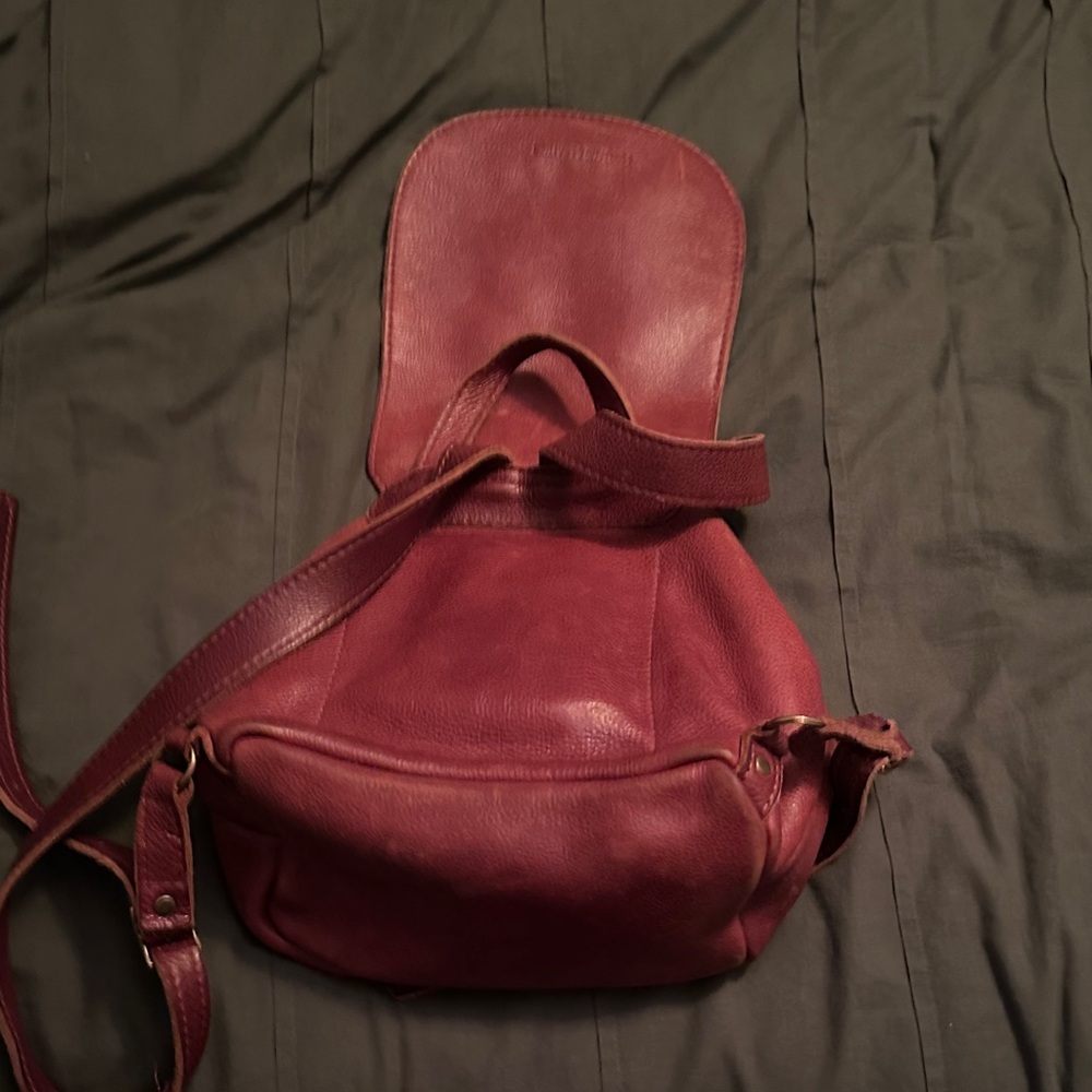 Portland Leather Brown Bucket Backpack - Picture 6 of 10